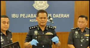Polis