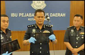 Polis
