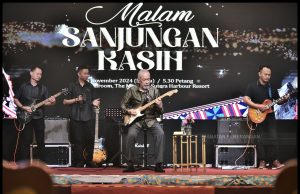 Petikan Gitar Tun Juhar Buat Penonton Teruja Juhar