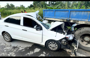 Lelaki Cedera, Proton Saga Dipandu Langgar Lori 10 Tan
