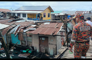 Lebih 100 Rumah Terjejas Akibat Kejadian Angin Kencang Di 4 Buah Kampung Di Semporna Awal Pagi Tadi