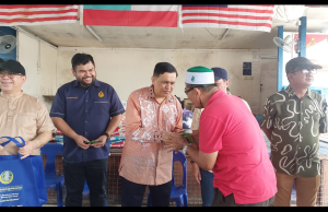 MUIS Serah Sumbangan Kepada 16 KIR Mangsa Kebakaran Rumah Di Tanjung Aru