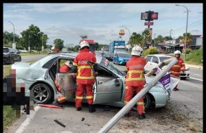 Dua Cedera Termasuk Lelaki Warga Emas Dalam Kemalangan Proton Waja Terbabas Sendiri