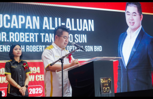 Warga Emas B40 Dan Individu Kawasan Pedalaman Antara 4,000 Akan Menerima Kaca Mata Percuma Dari Robert.T 1994 Optical