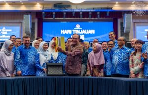 Belanjawan 2026: ‘Doakan semuanya selamat’ – Anwar