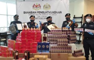 Duti eksais rokok, arak naik mulai 1 November