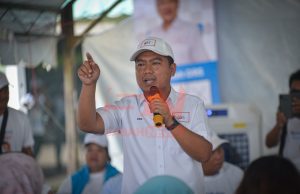Dinosaur mana satu? Azrul bidas Akmal