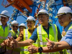 Pelabuhan Tawau Peroleh Dua Kren Dermaga Baharu Bernilai RM70 Juta