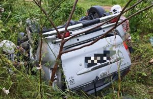 Lelaki Parah, Dua Lagi Cedera, Avanza Dinaiki Terbabas dan Terbalik di Kg Minintod